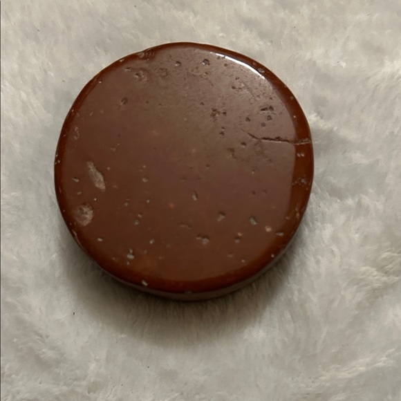 Elegant Brown Round Compact - Picture 4 of 4